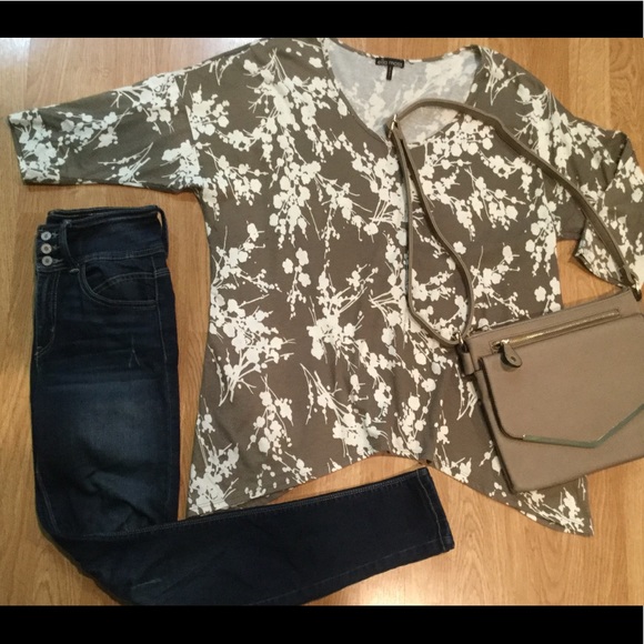 Anthropologie Tops - LAST CHANCE 🌸 Ella Moss blouse 🌸
